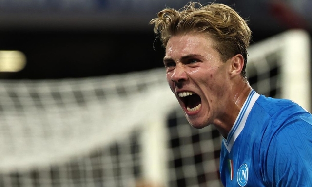 Napoli ritrova il suo 9: Hojlund torna al centro dell'attacco... e c'è anche Lukaku a guardarlo 16 Napoli ritrova il suo 9: Hojlund torna al centro dell'attacco... e c'è anche Lukaku a guardarlo