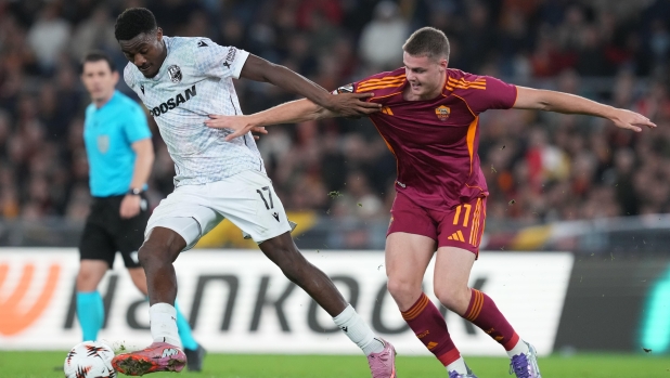 Roma, che scoppola! Il Viktoria scappa, non basta Dybala a riprenderlo