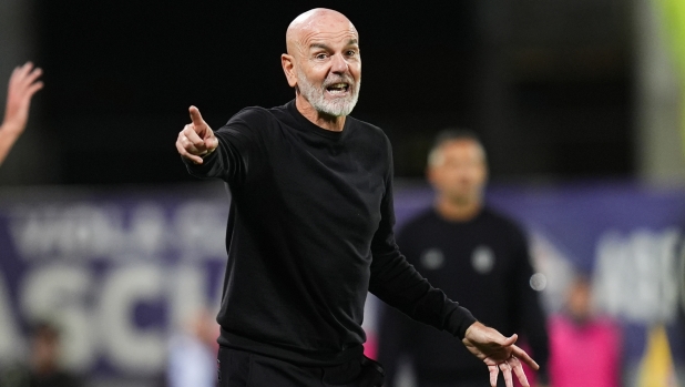 Fiorentina, Pioli: "Abbiamo creato più occasioni del Bologna. La contestazione? Hanno ragione" 12 Fiorentina, Pioli: "Abbiamo creato più occasioni del Bologna. La contestazione? Hanno ragione"