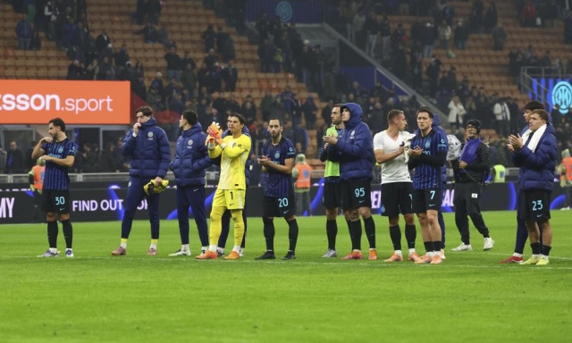 Inter, la Curva ha ripreso a cantare. E che applausi all'ex Dzeko 8 Inter, la Curva ha ripreso a cantare. E che applausi all'ex Dzeko