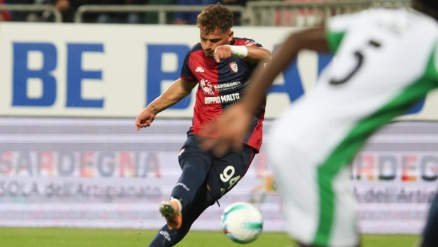 LIVE Cagliari-Sassuolo 0-0, si riparte con gli stessi 22 della prima frazione 10 LIVE Cagliari-Sassuolo 0-0, si riparte con gli stessi 22 della prima frazione