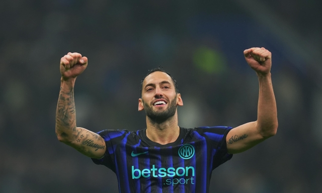 Calhanoglu capocannoniere e il flop dei 9: da Anguissa a Nico Paz, i bomber stanno al centro 16 Calhanoglu capocannoniere e il flop dei 9: da Anguissa a Nico Paz, i bomber stanno al centro