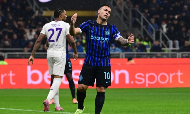 Sbuffa, è nervoso e segna poco: Lautaro, in A non va. Tutto come l'anno scorso, quando arriva la svolta? 10 Sbuffa, è nervoso e segna poco: Lautaro, in A non va. Tutto come l'anno scorso, quando arriva la svolta?