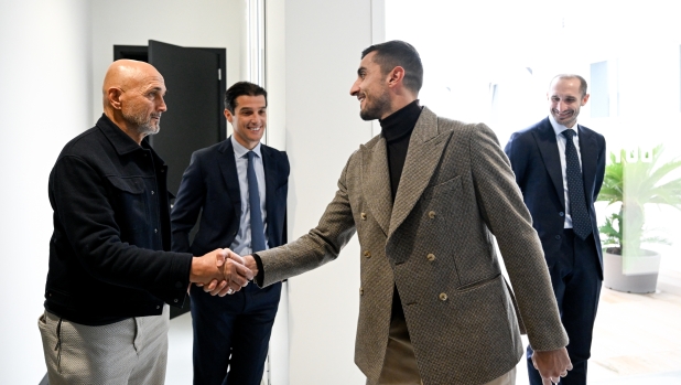 Spalletti: "Se non avessi creduto in questa Juve non avrei accettato un contratto di 8 mesi. Obiettivo scudetto" 12 Spalletti: "Se non avessi creduto in questa Juve non avrei accettato un contratto di 8 mesi. Obiettivo scudetto"