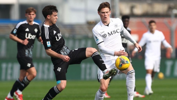 Napoli-Como, il pronostico: Conte vola, ma l'allievo Fabregas sogna la Champions 12 Napoli-Como, il pronostico: Conte vola, ma l'allievo Fabregas sogna la Champions