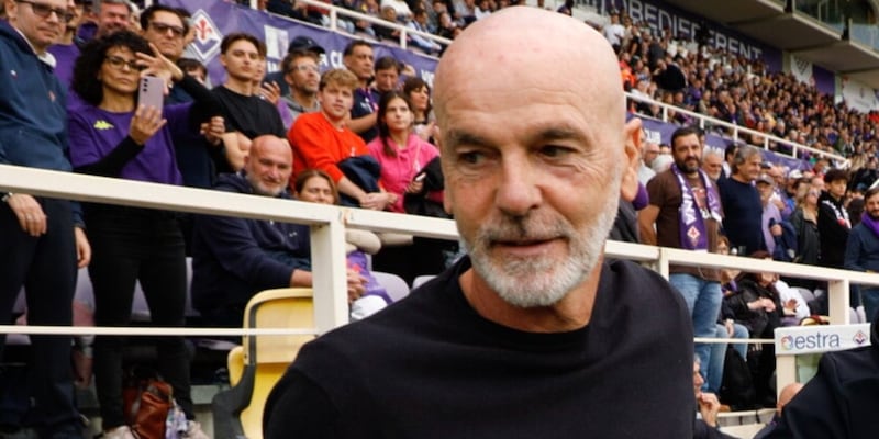 "Oh Pioli, salta la panchina": caos Fiorentina, i tifosi ricordano la retrocessione con Batistuta