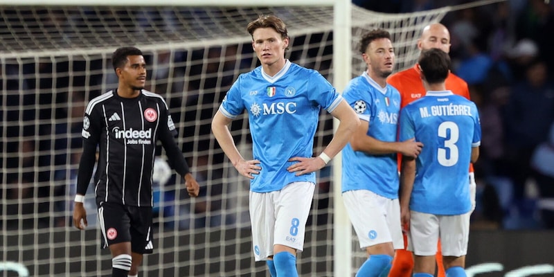 Pagelle Napoli-Eintracht: McTominay è spento, Hojlund non si vede. Anguissa e Conte...