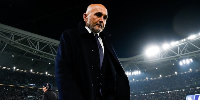 Spalletti, dalla tuta fortunata di Napoli al dress code Juve: tra scaramanzia, regolamento e Sarri...