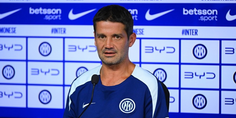 Chivu: "Derby senza favoriti, Allegri è un vincente. Thuram titolare? Non faccio il fantacalcio..."