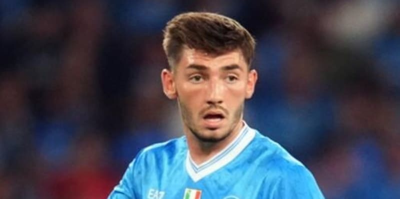 Napoli, lungo stop per Gilmour: si valuta l'operazione. I tempi di recupero