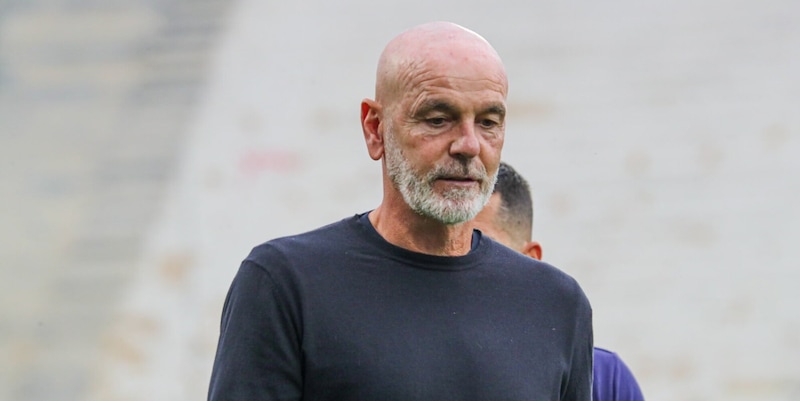 Fiorentina in silenzio stampa, Pioli a rischio esonero, contestazione tifosi: cosa sta succedendo
