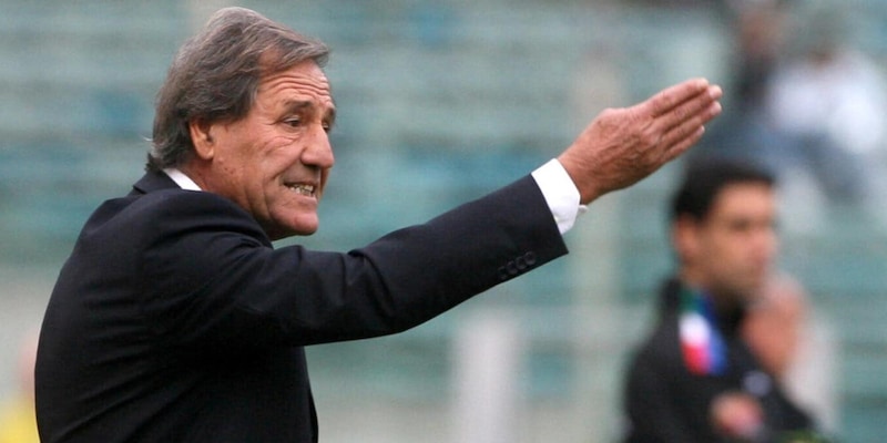 Morte Galeone, il cordoglio del Napoli: "Simbolo del calcio italiano". Anche il Pescara piange il suo 'Profeta' 14 Morte Galeone, il cordoglio del Napoli: "Simbolo del calcio italiano". Anche il Pescara piange il suo 'Profeta'