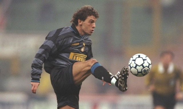 Moriero: "Nel derby segnai grazie a Djorkaeff. Così nacque l'esultanza del lustrascarpe con Ronaldo"