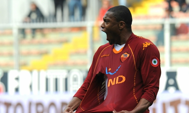 Julio Baptista: "Tradito a Roma, Ranieri non mi vedeva. Vorrei allenare, ma noi neri siamo penalizzati" 14 Julio Baptista: "Tradito a Roma, Ranieri non mi vedeva. Vorrei allenare, ma noi neri siamo penalizzati"