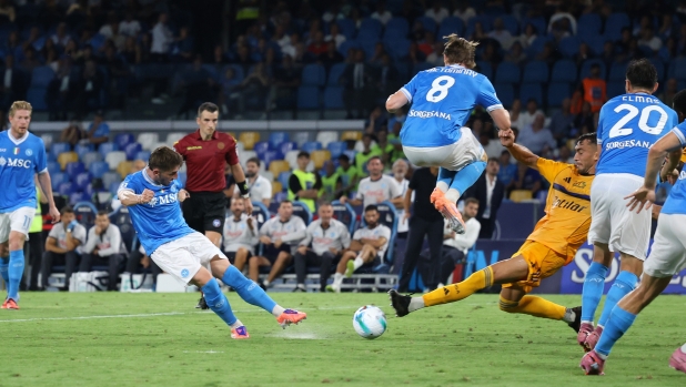 Gilmour con la pubalgia: rischia l'operazione. E Conte in mezzo ha gli uomini contati