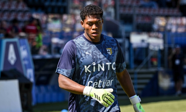 Parma, per sostituire Suzuki si pensa agli svincolati: Sirigu, Sepe o Consigli