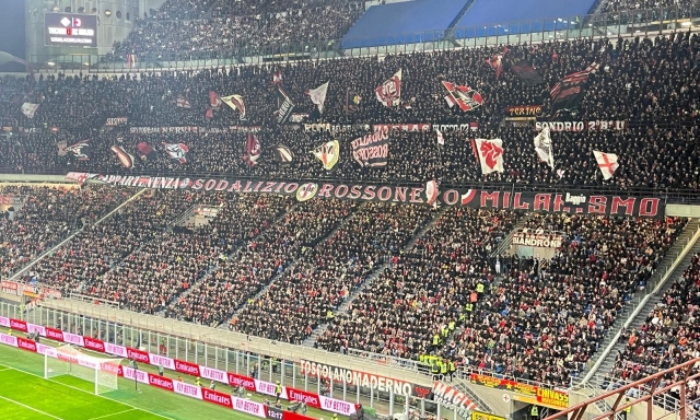 Milan, la decisione della Curva Sud dopo le ulteriori restrizioni: "Canteremo, ma niente colore"