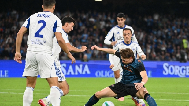 LIVE Napoli-Como 0-0: padroni di casa finalmente al tiro con McTominay, Butez si tuffa e respinge