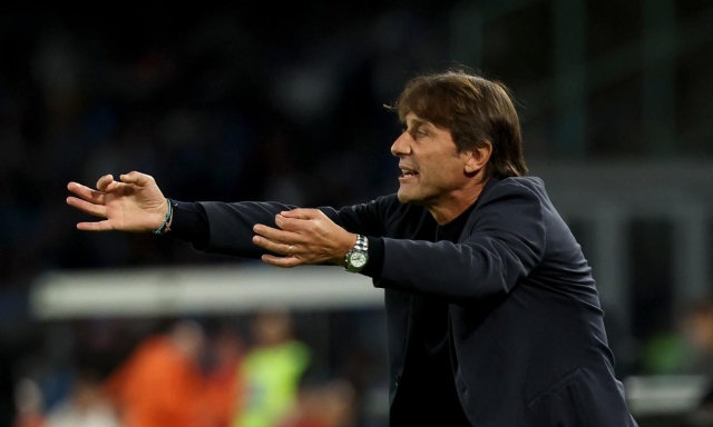 Conte: "Il Napoli in alto dà fastidio, in 3 mesi solo critiche. Arbitri? Appena qualcuno ha parlato..."