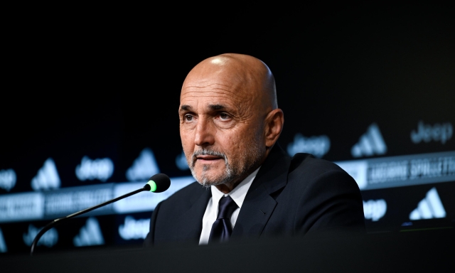 Spalletti: "Vlahovic sarebbe felicissimo di rimanere. Yildiz? Un po' Kvara, un po' Di Natale"