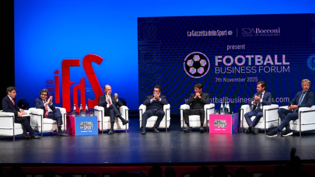LIVE Football business Forum: via agli incontri con De Laurentiis, poi Chiellini e Scaroni
