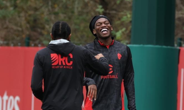 Leao-Nkunku davanti, De Winter e Ricci favoriti: la formazione del Milan per il Parma