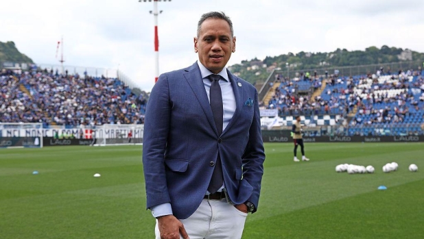 Como, polemica del presidente Suwarso: "Il Cagliari si è difeso con 10 uomini dietro la palla"