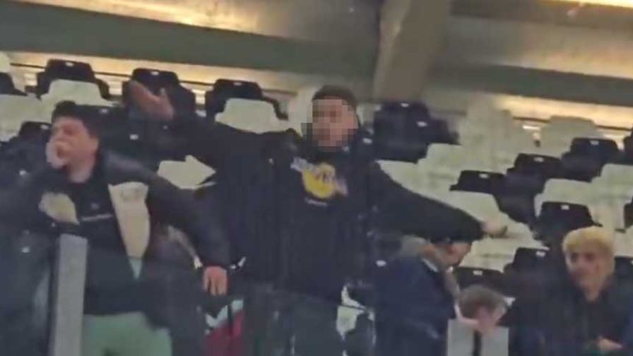 Vergogna allo Stadium: "tifoso" mima lo schianto aereo di Superga