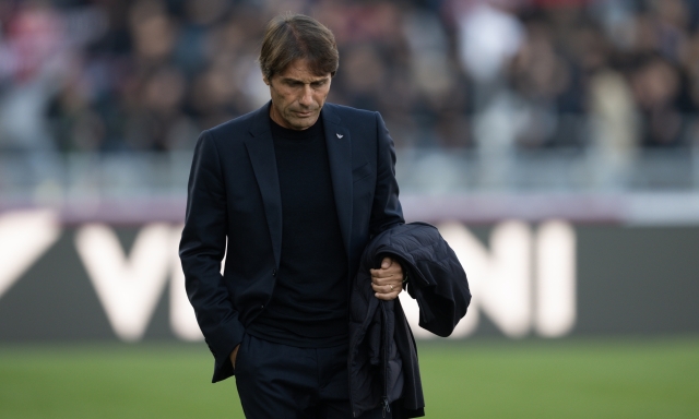 Conte arrivato a Castel Volturno. Pranzo e allenamento, poi faccia a faccia con la squadra