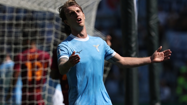 La Lazio supporta Rovella: "Siamo con lui. La terapia conservativa una sua decisione. L'operazione..."