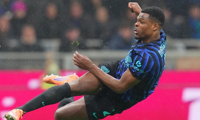Inter, i tempi dell'infortunio di Dumfries si allungano: salta le prossime quattro partite