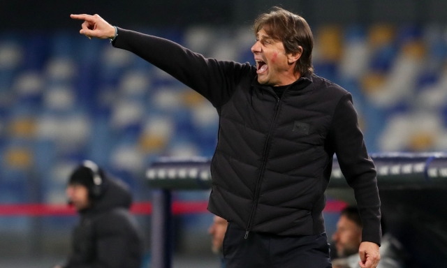 Conte: "Vinto contro una grande squadra". De Laurentiis: "Antonio si è ripreso la squadra"