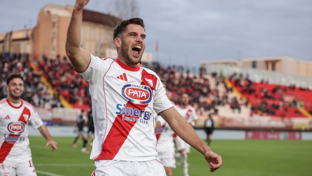 Serie B, il Modena frena con il Sudtirol. Spezia travolto a Mantova 4-1