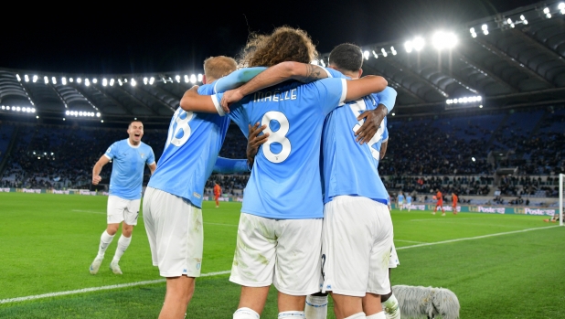 La Lazio domina, Guendouzi e Noslin segnano: Lecce mai pericoloso, Sarri risale