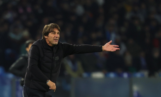 Conte: "Posso controllare tante cose, ma non gli infortuni. Vogliamo vincere per Maradona"