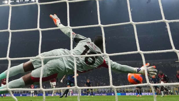 Psicologia, precedenti e un trucco: Maignan non ha parato per caso il rigore a Calhanoglu