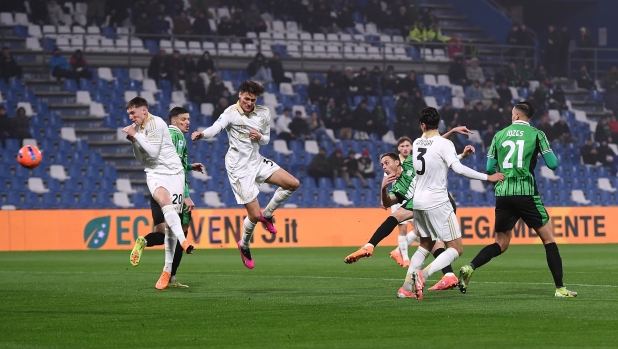 LIVE Al 45' Sassuolo-Pisa 1-1: toscani avanti con Nzola su rigore, pari di Matic con girata al volo