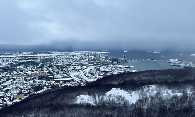 Bodo è già imbiancata: vento gelido e neve senza sosta, la giornata polare della Juve