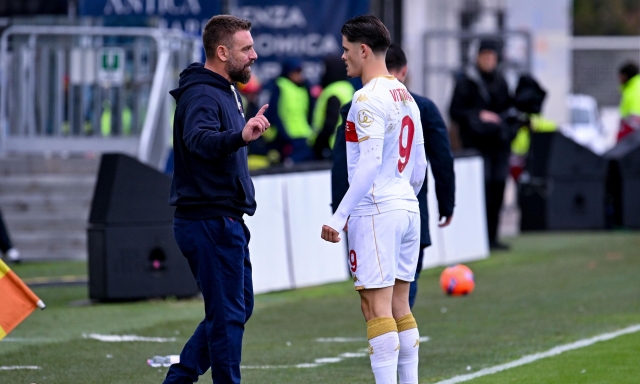 Genoa-Verona, le ultime: dubbio in mezzo per De Rossi, idea Mosquera per Zanetti