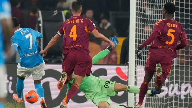 LIVE Roma-Napoli 0-1: insidiosissimo tiro di Politano, Svilar non si fa sorprendere