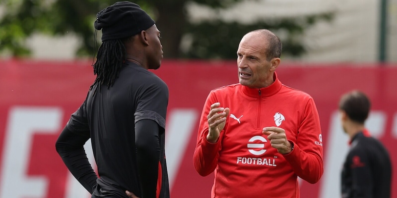 Milan, Leao si traveste da 9: effetto Allegri, il portoghese come Higuain e Cristiano Ronaldo 