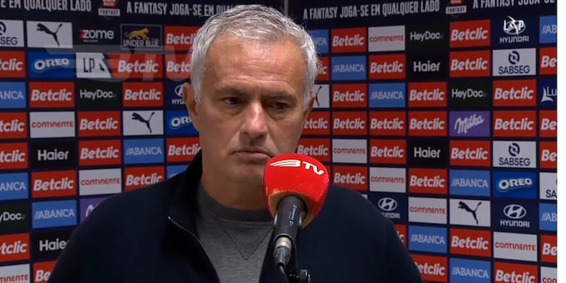 Mourinho, battibecco con il giornalista in sala stampa: la frase diventa subito virale