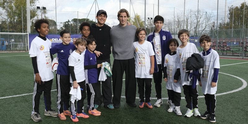 Dybala sta con Bove: la Joya affianca Edoardo nella formazione al Primo Soccorso