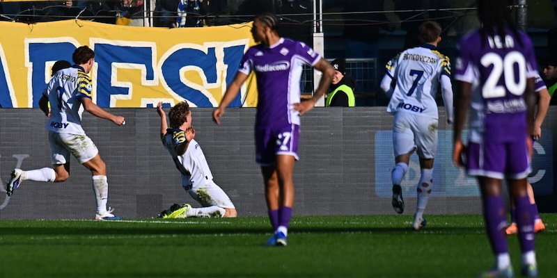 Fiorentina, tifosi furiosi. Perde a Parma 1-0: "Presuntuosi dopo l'Udinese"