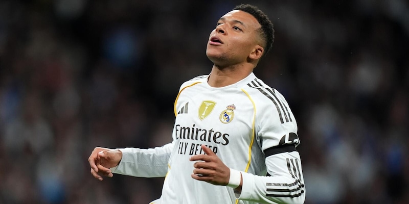 Real, che tegola: lesione al ginocchio per Mbapp&eacute;