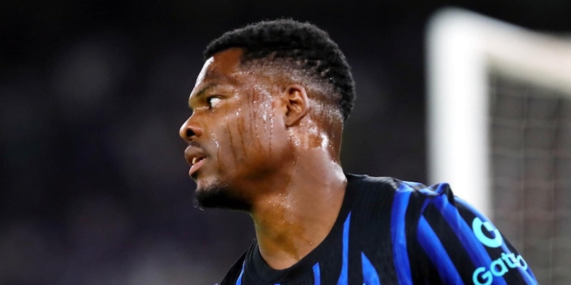 Inter, Dumfries si &egrave; operato alla caviglia: come sta dopo l'intervento a Londra