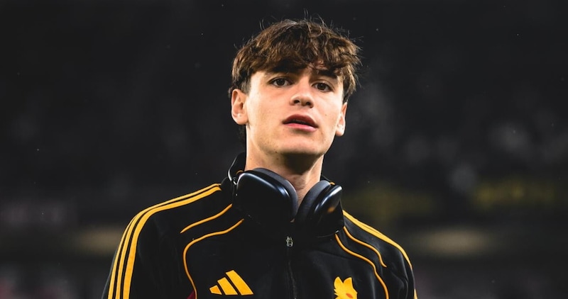 Roma, presto il vertice per il futuro di Pisilli: il Genoa di De Rossi &egrave; avanti, altri quattro club sono interessati