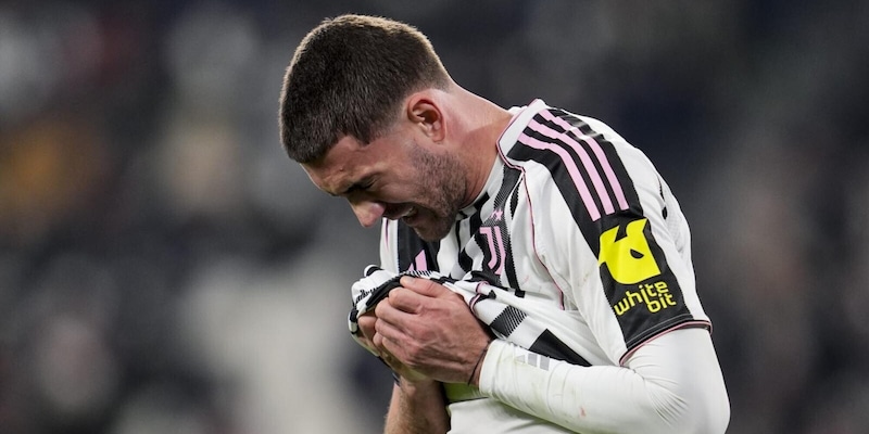 Vlahovic si opera, domani l'intervento per l'attaccante della Juve: ecco dove