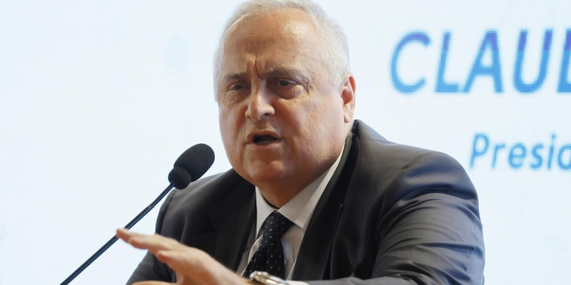 Lazio indispettita, il retroscena dopo le parole di Simonelli: forte disappunto sul caso arbitri