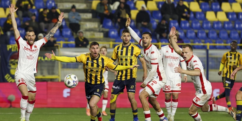 Recupero Juve Stabia-Bari, vince l'equilibrio: pari senza gol al Menti